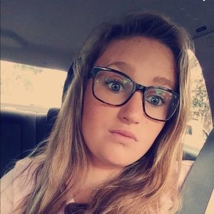 Meet your Posher, Lindsey